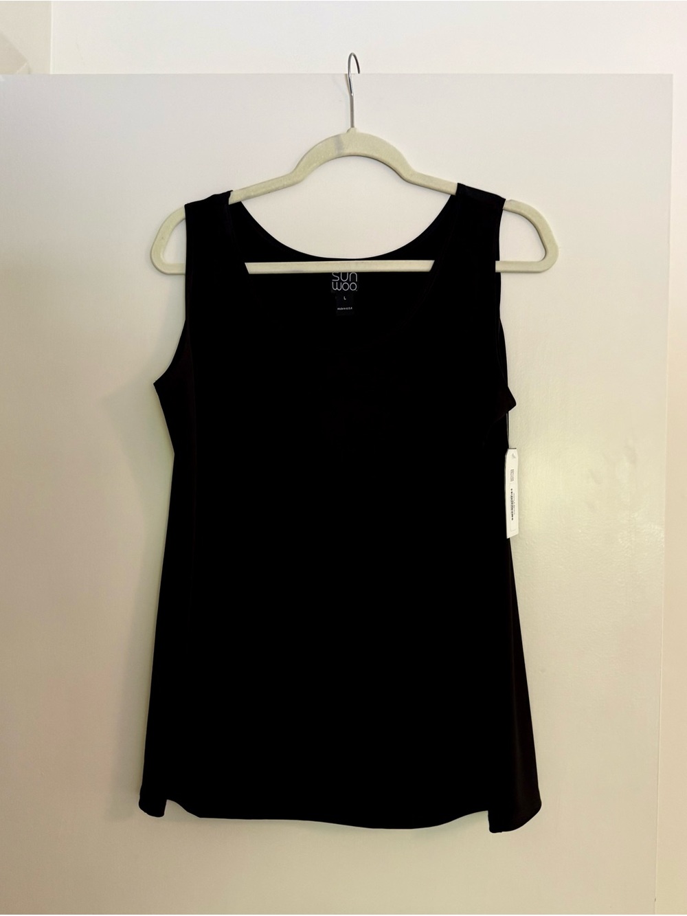 CLARA SUNWOO Black Scoop Neck Tank